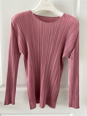 Pleated Long-Sleeve Crewneck Top - rose pink